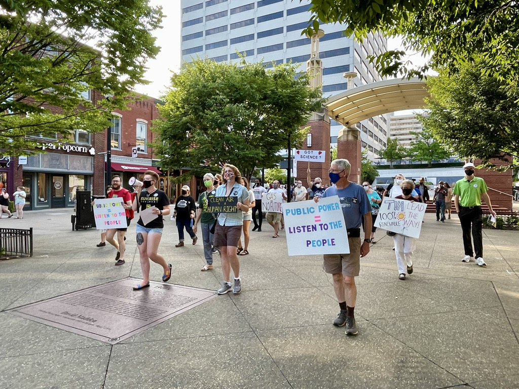 3D2A2F6C B919 4295 B244 36D48A4BF9BD 1 105 c